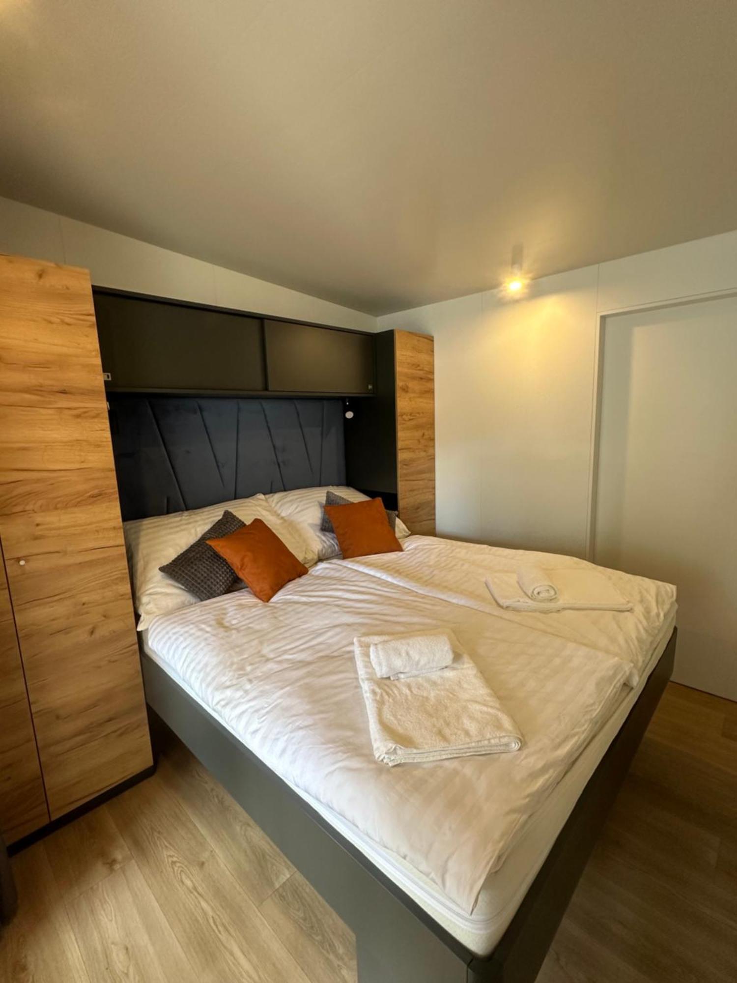 Mobile Home - Sea La Vie Biograd Na Moru Dış mekan fotoğraf